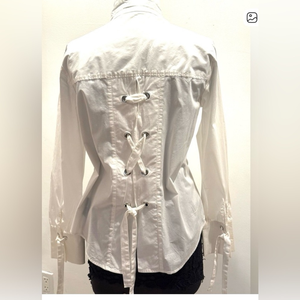 NWOT Sanctuary lace back Classic White Button-Up Women's Top